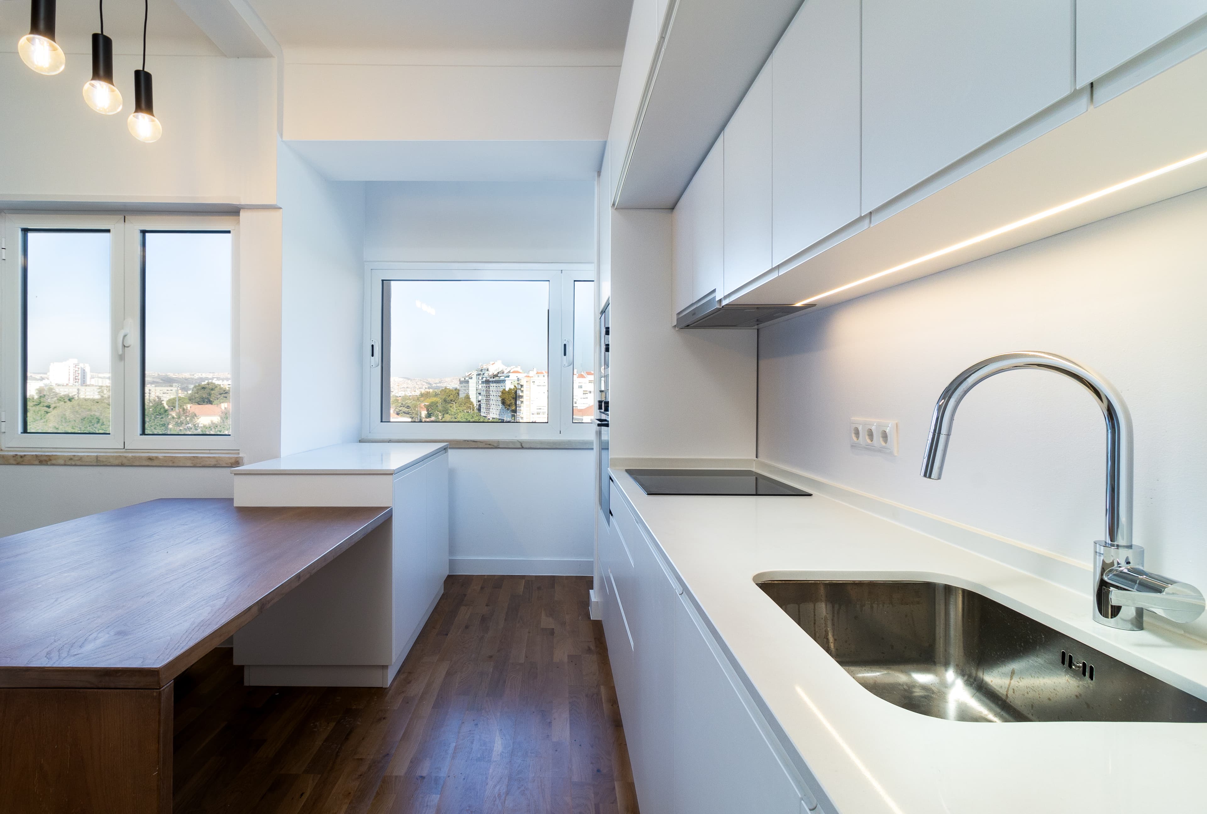 Cozinha remodelada do T4 nas Laranjeiras, São Domingos de Benfica